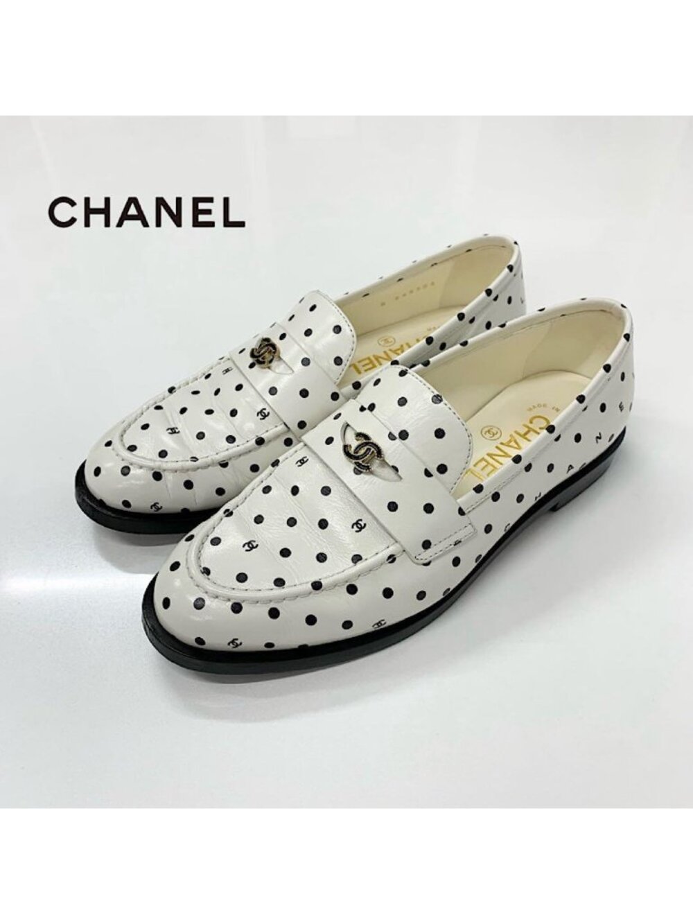 Chanel CC Logo Leather Dot Loafers White Black